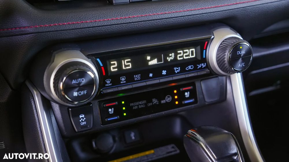 Toyota RAV4 2.5 PHEV VVT-iE 4x4 Style Bi-Tone - 14