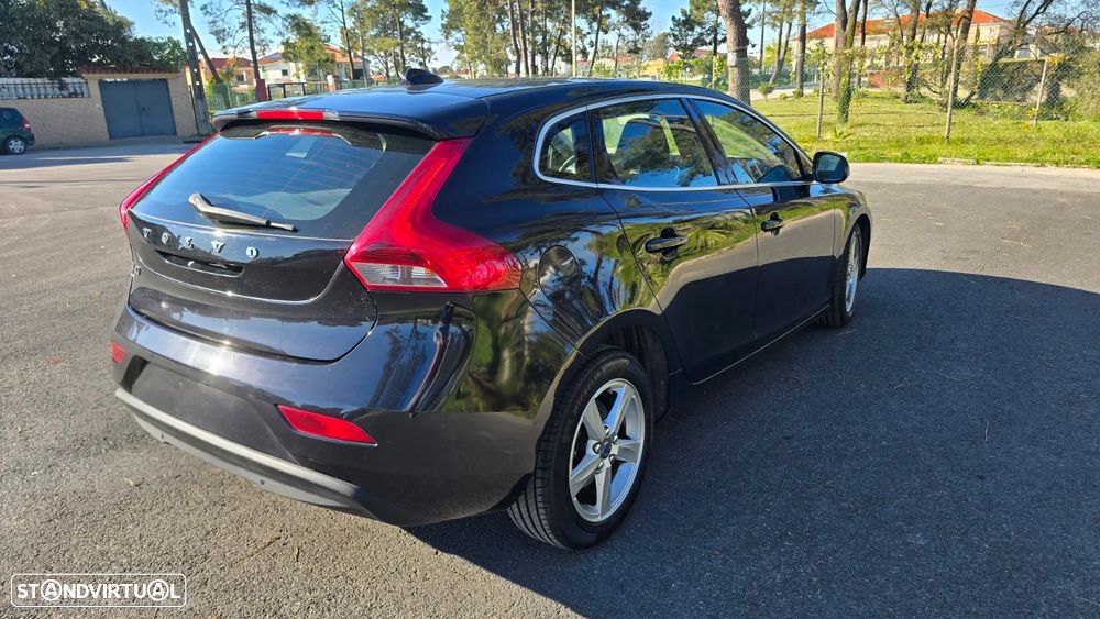 Volvo V40 D2 Momentum - 6