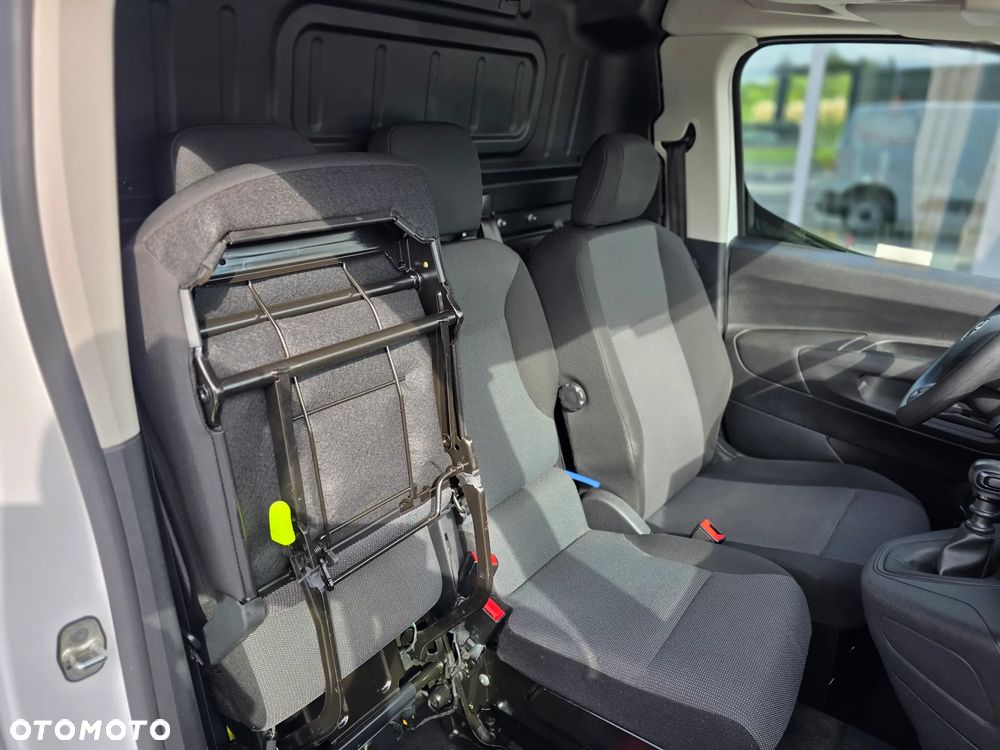 Toyota Proace City 1.2 D-4T 110KM  3 OSOBOWA Furgon Blaszak BEZWYPADKOWA z Polskiego Salonu I Pierwszy i Jedyny Właściciel I Stan auta "jak NOWE" I Pełna Faktura Vat 23% - 19