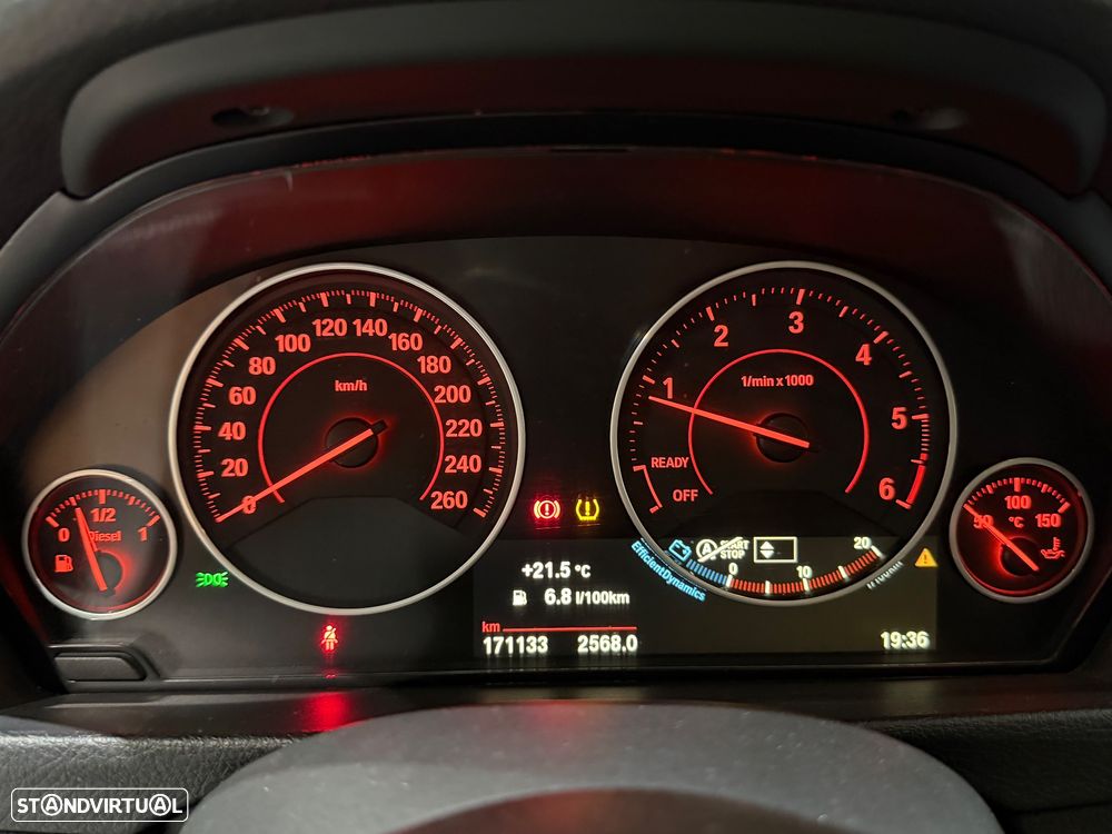 BMW 318 d Touring Line Sport - 14