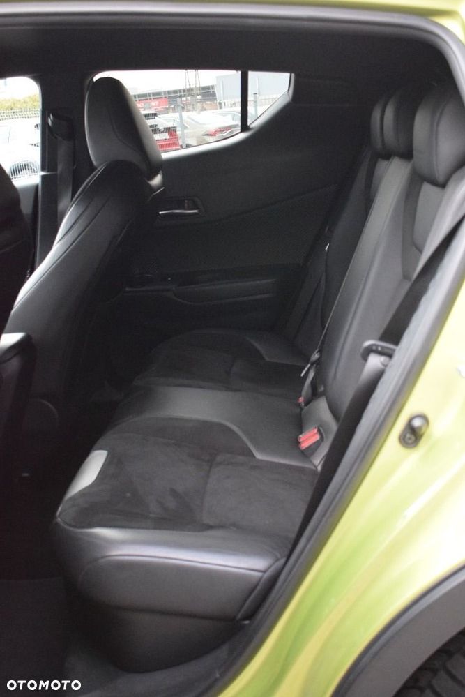 Toyota C-HR 1.8 Hybrid Neon Lime powered by JBL - 9