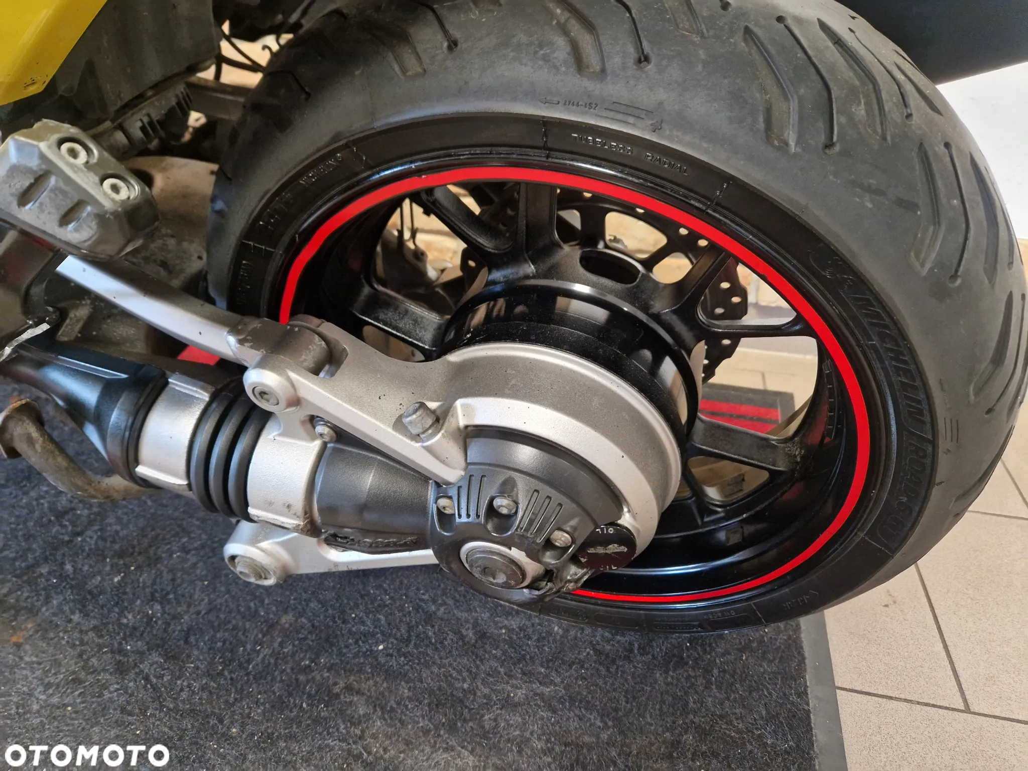 Kawasaki GTR - 14