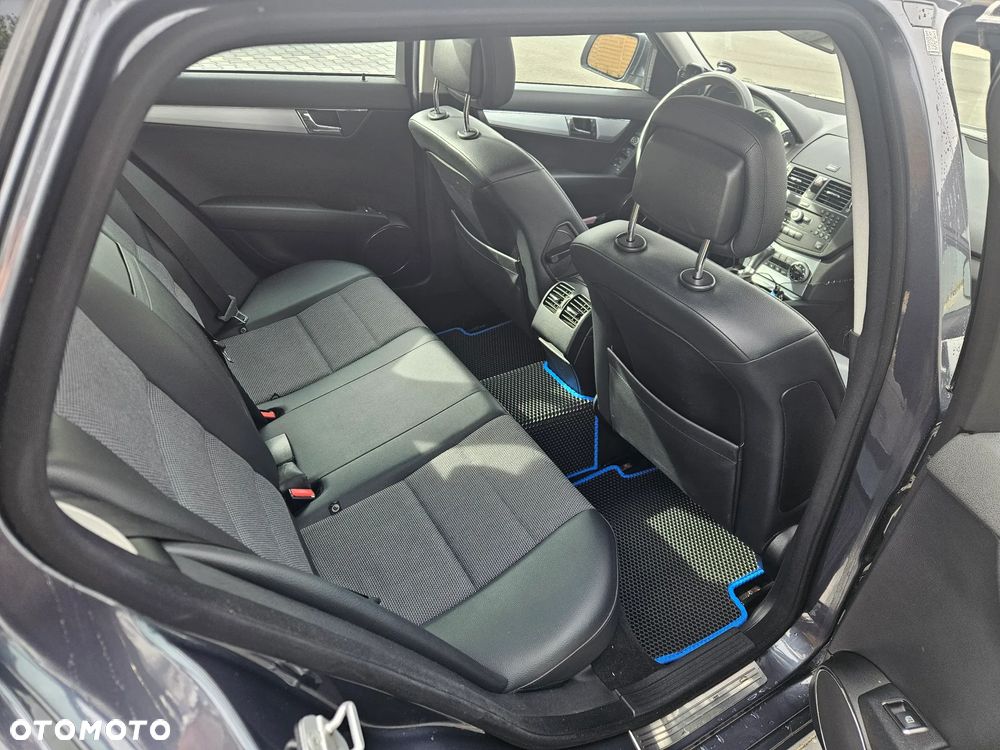 Mercedes-Benz Klasa C 220 T CDI DPF Automatik Avantgarde - 8