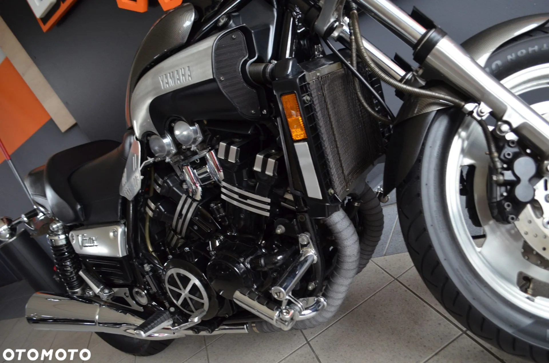 Yamaha V-MAX - 9