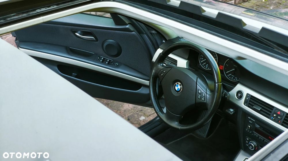 BMW Seria 3 320d DPF - 16