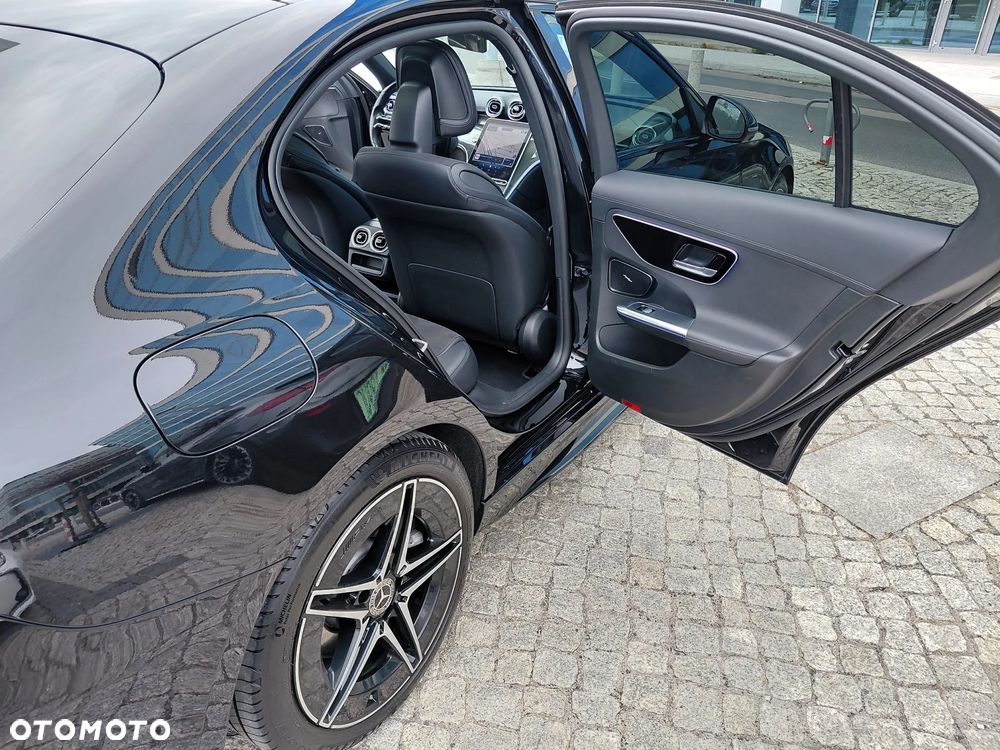 Mercedes-Benz Klasa C 220 d 9G-TRONIC AMG Line - 13