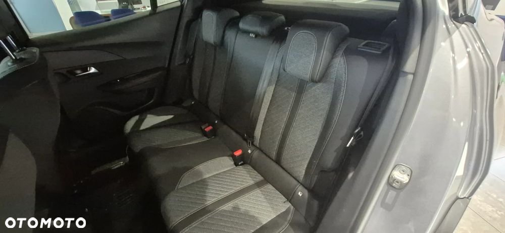 Peugeot 2008 PureTech 130 Allure S&S EAT8 - 25