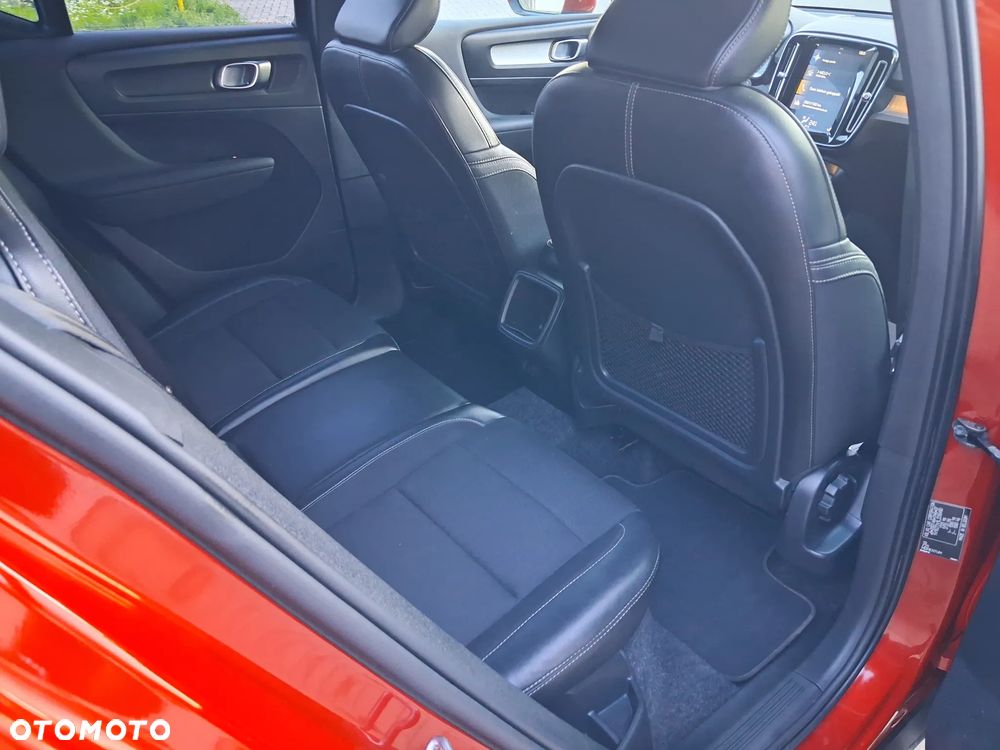 Volvo XC 40 - 22