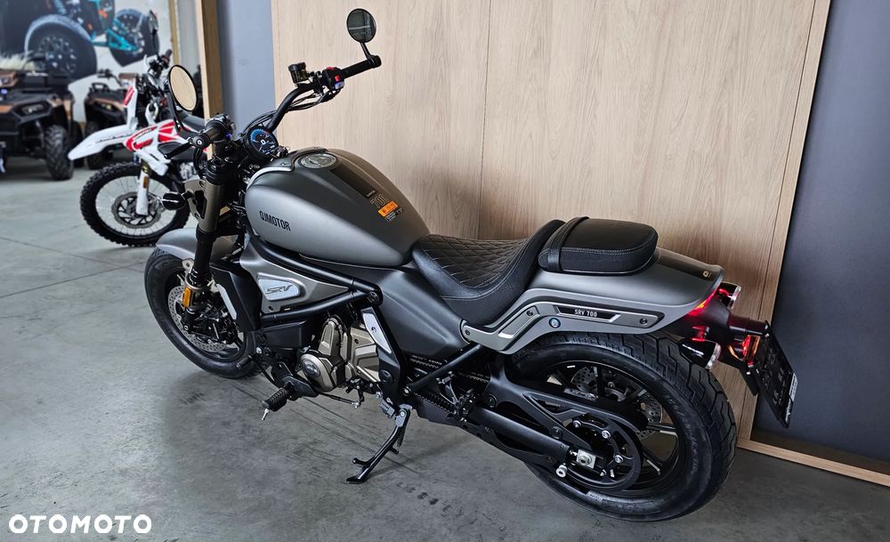 QJMOTOR SRV 700 - 3
