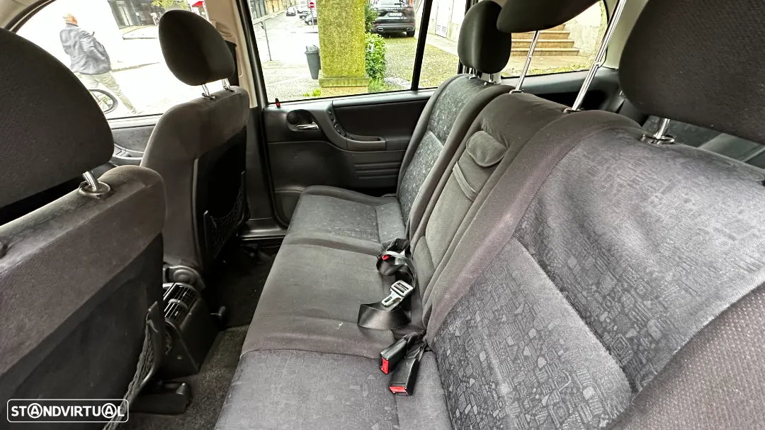 Opel Zafira - 15