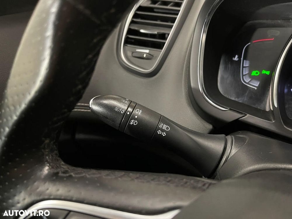 Renault Grand Scenic - 30