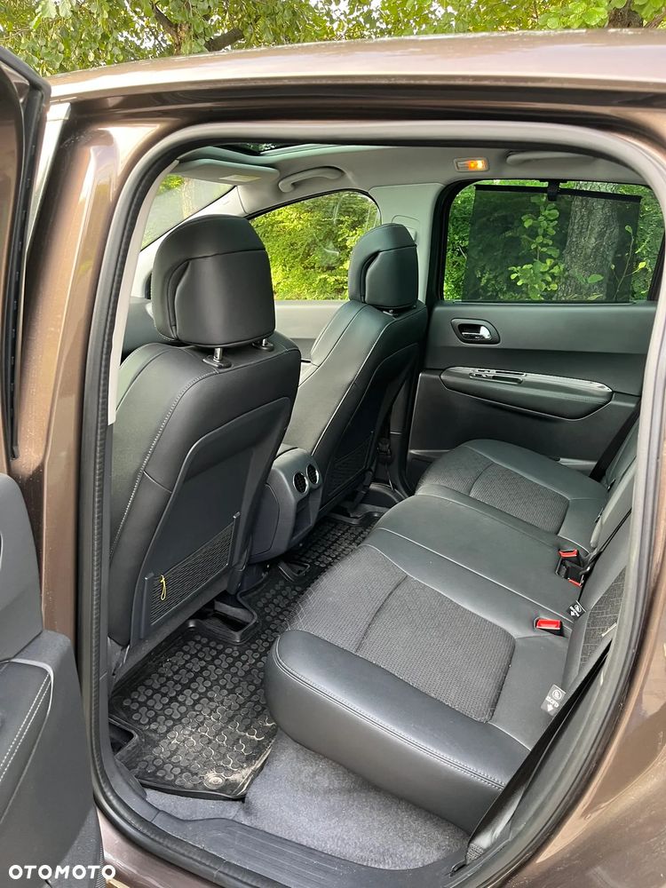 Peugeot 3008 1.6 HDi Active - 11