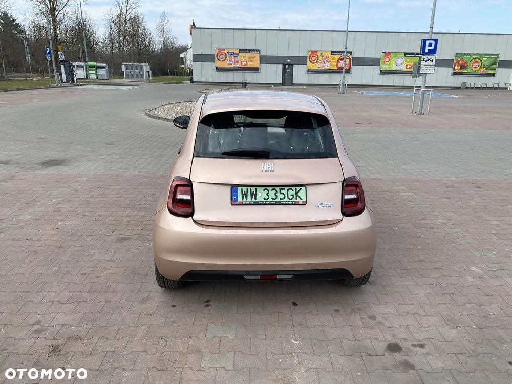 Fiat 500e 23,8kWh - 6