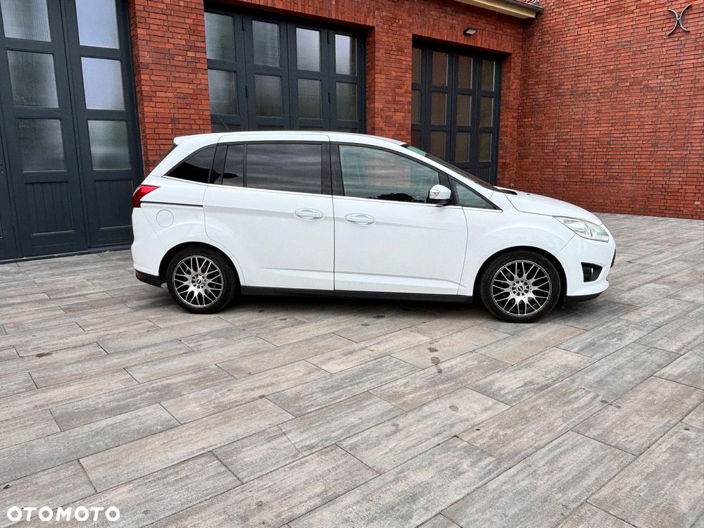 Ford Grand C-MAX - 8