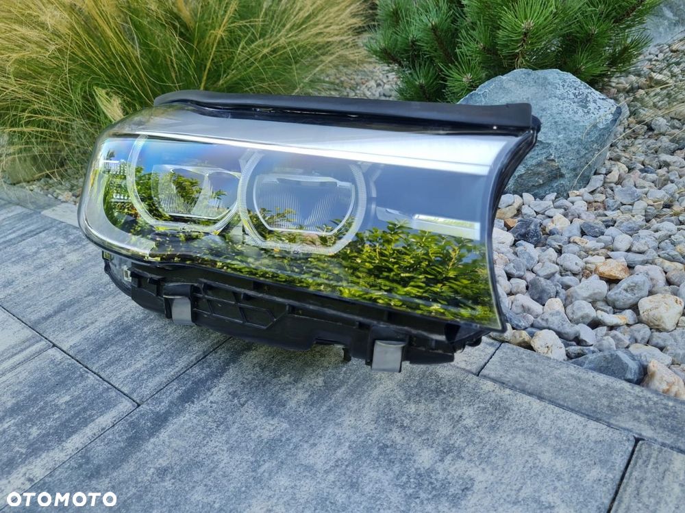 BMW 7 G11 G12 Lampa prawa przód Full Led 7441514-04 - 5