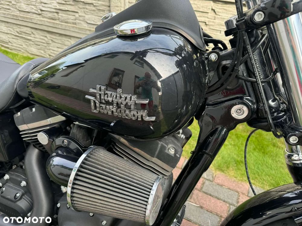 Harley-Davidson Dyna Street Bob - 9
