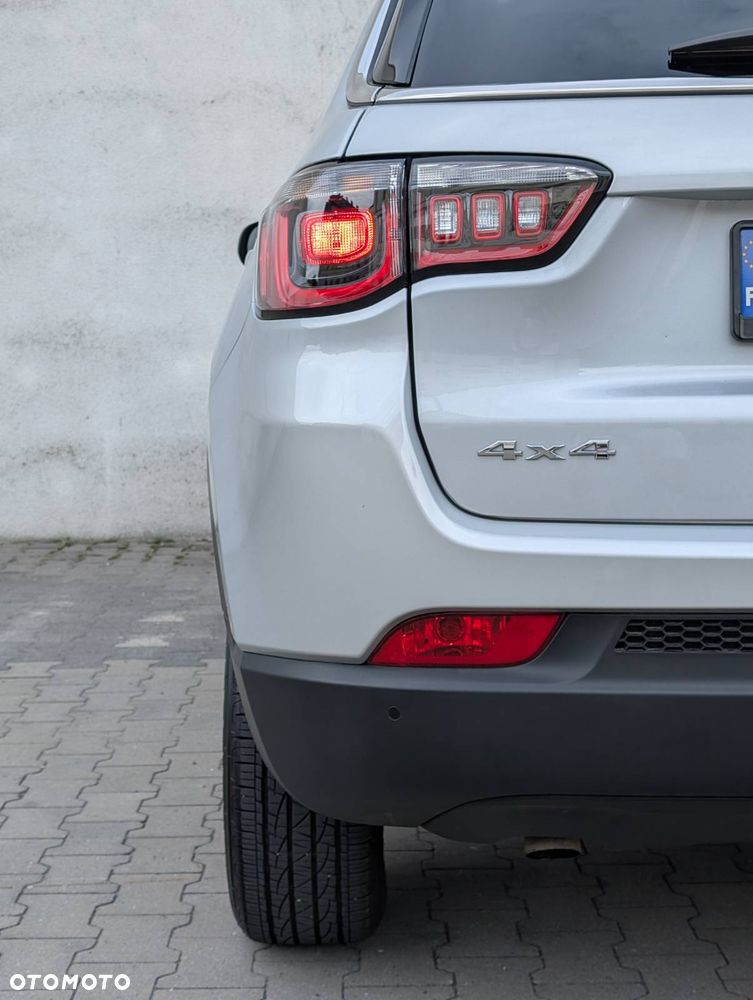 Jeep Compass - 34