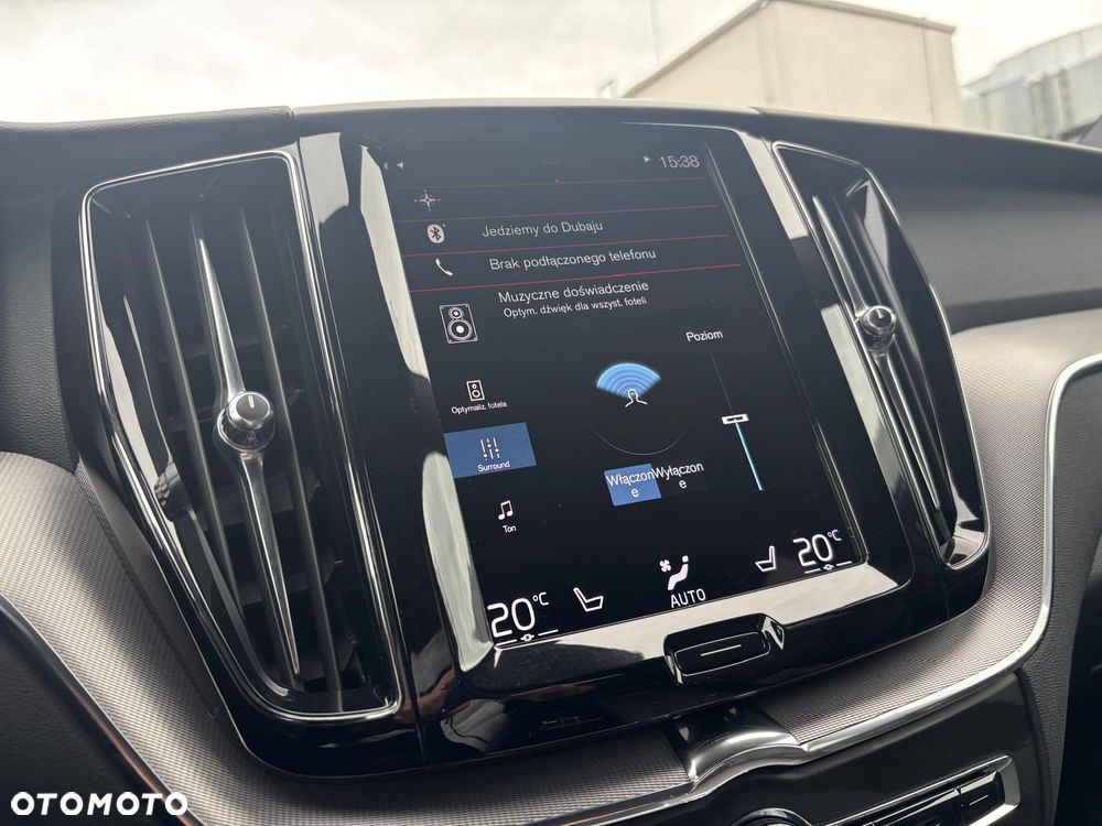 Volvo XC 60 B4 D AWD R-Design - 38