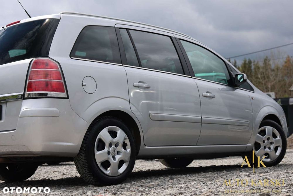 Opel Zafira - 12
