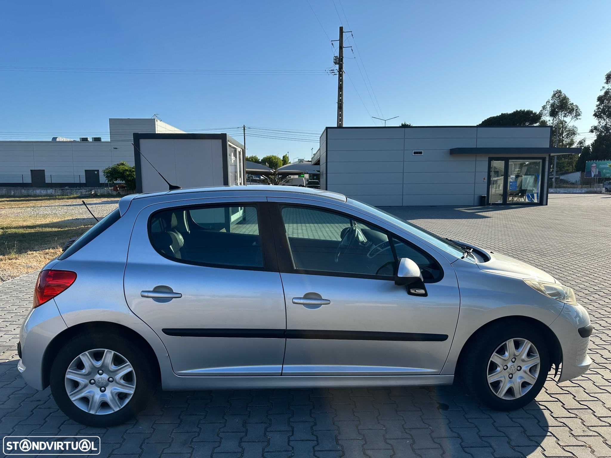 Peugeot 207 - 11