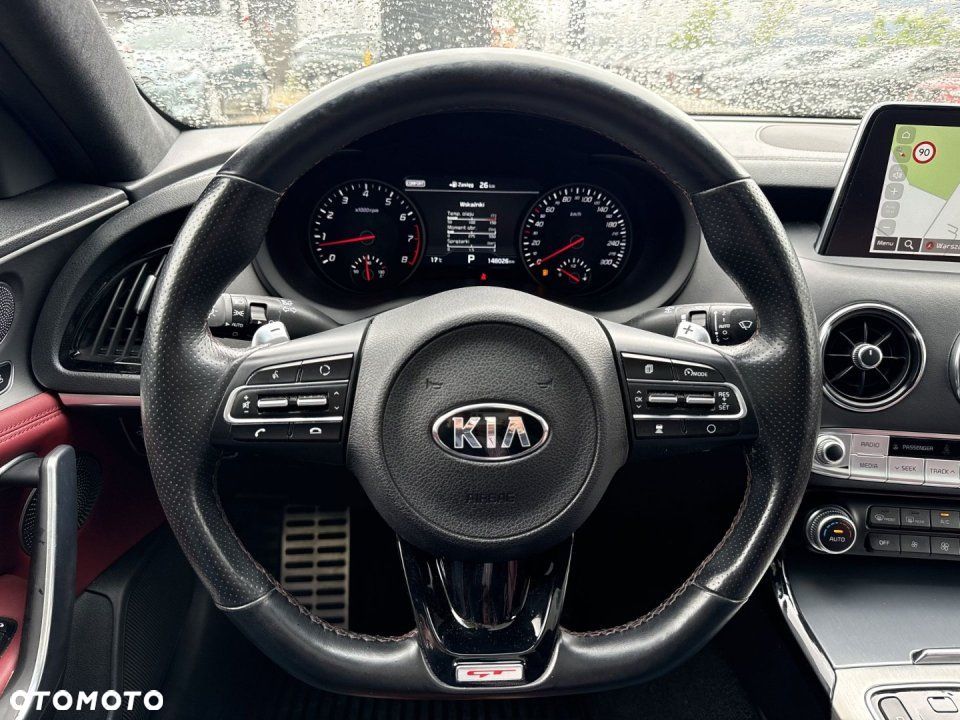Kia Stinger - 22