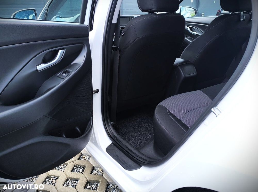 Hyundai i30 1.6 CRDI Select - 13