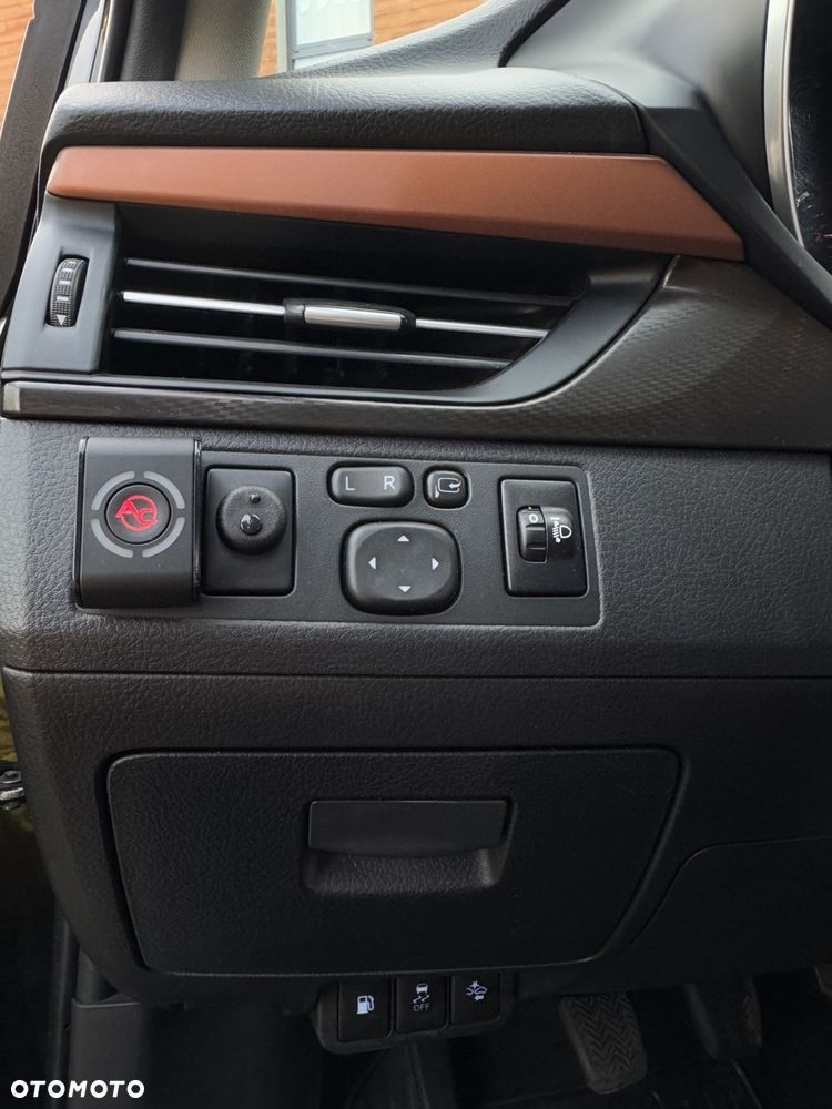 Toyota Avensis 1.8 Premium - 8