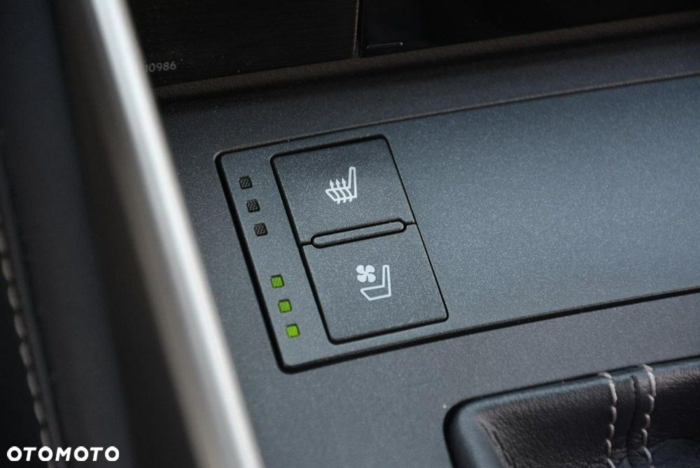 Lexus IS Luxury Line - 30