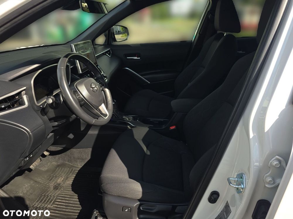 Toyota Corolla Cross - 15