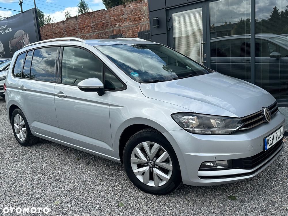 Volkswagen Touran 1.6 TDI SCR BlueMotion Technology DSG Comfortline - 24