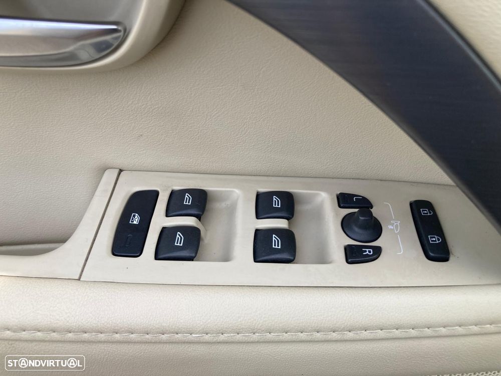 Volvo XC 70 D4 Geartronic Summum - 22