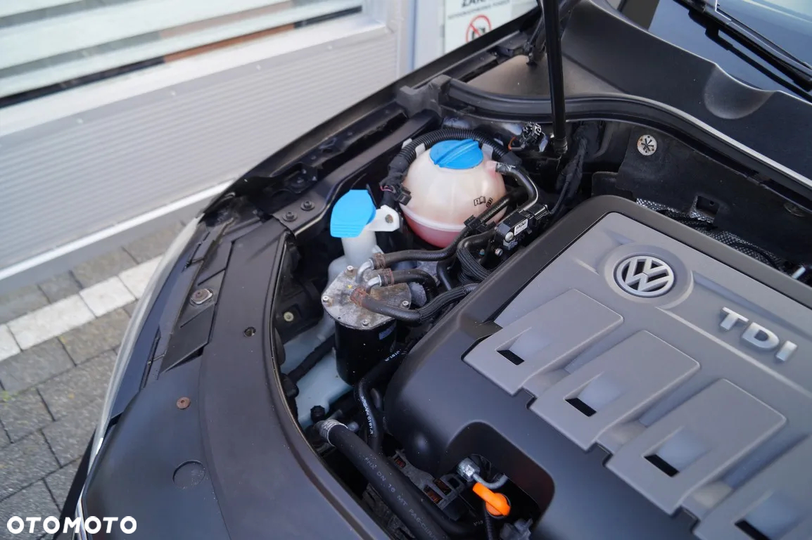 Volkswagen Passat Variant 2.0 TDI Highline - 31