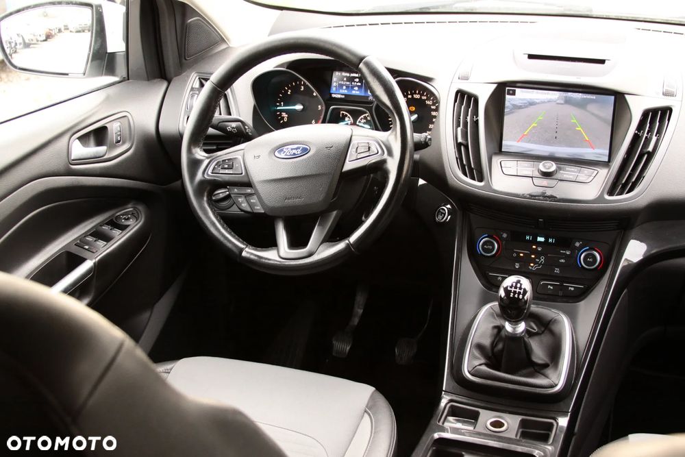 Ford Kuga 2.0 TDCi 2x4 Titanium - 15