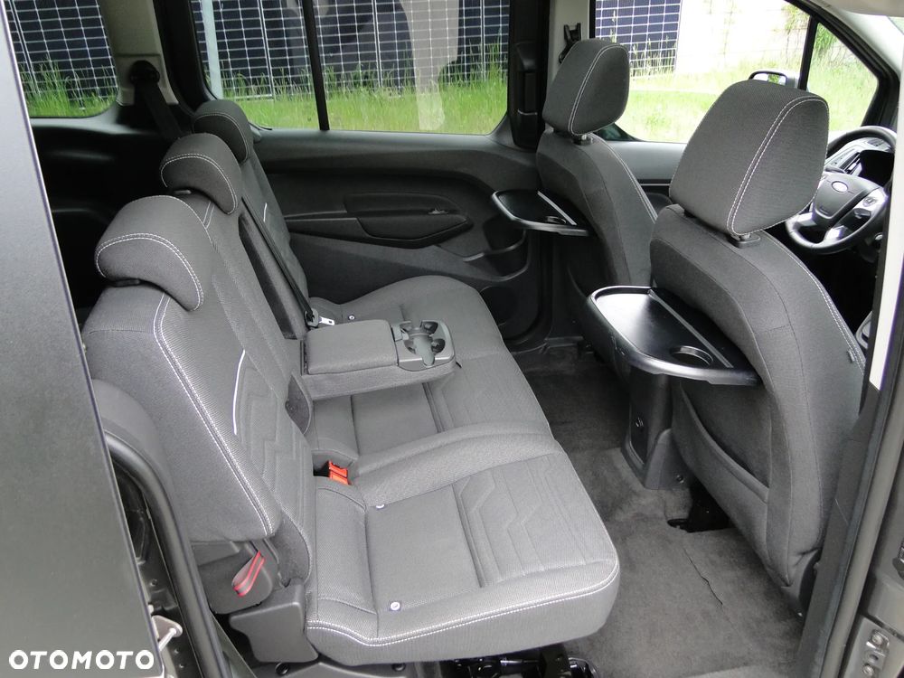 Ford Tourneo Connect Grand - 23