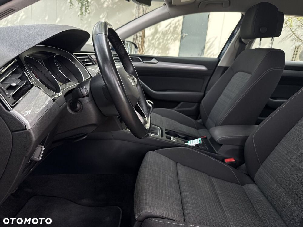 Volkswagen Passat 1.5 TSI EVO Business - 11