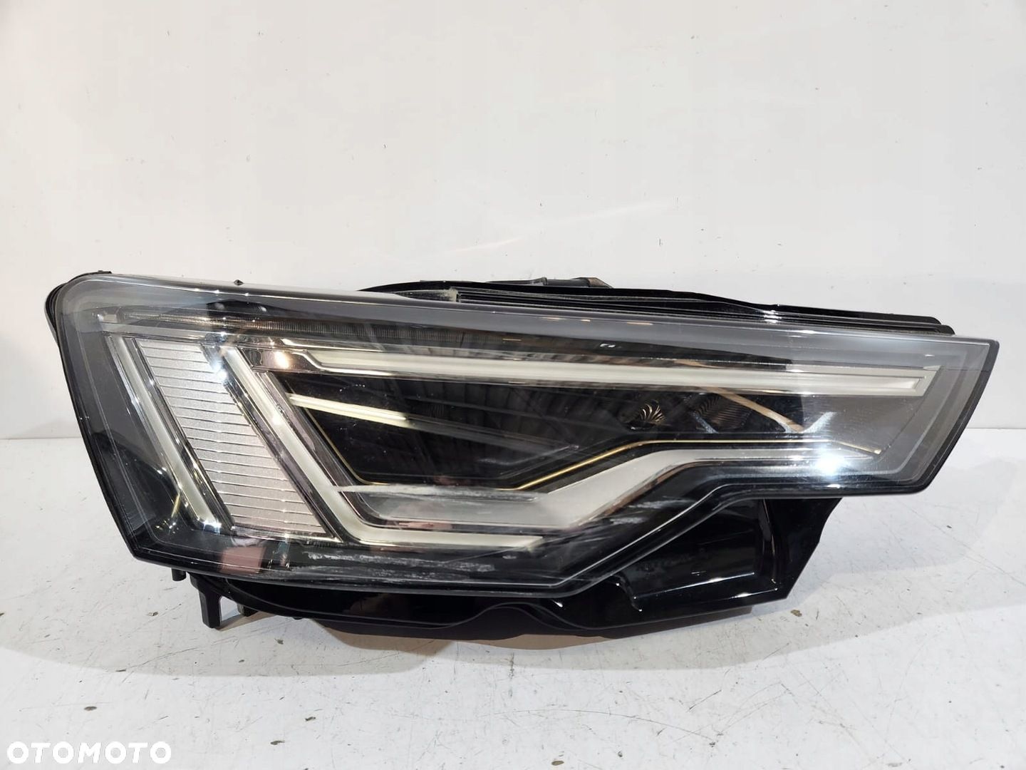 AUDI A6 C8 Lampa przednia Full Led Prawa - 17179 - 1