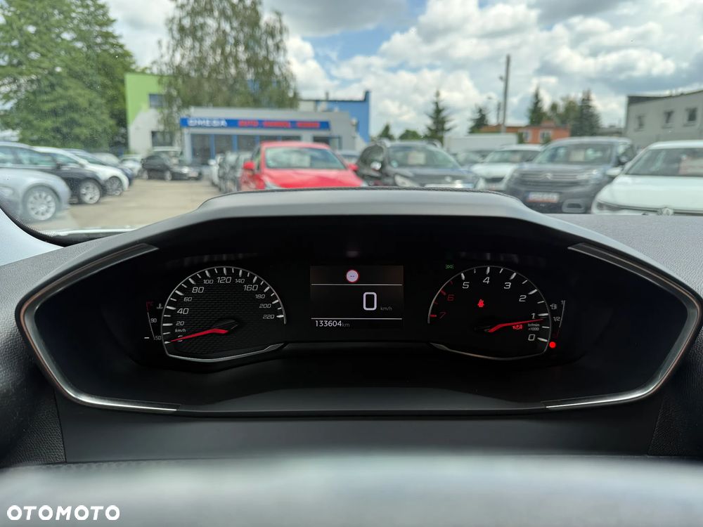 Peugeot 2008 PureTech 100 Style - 14
