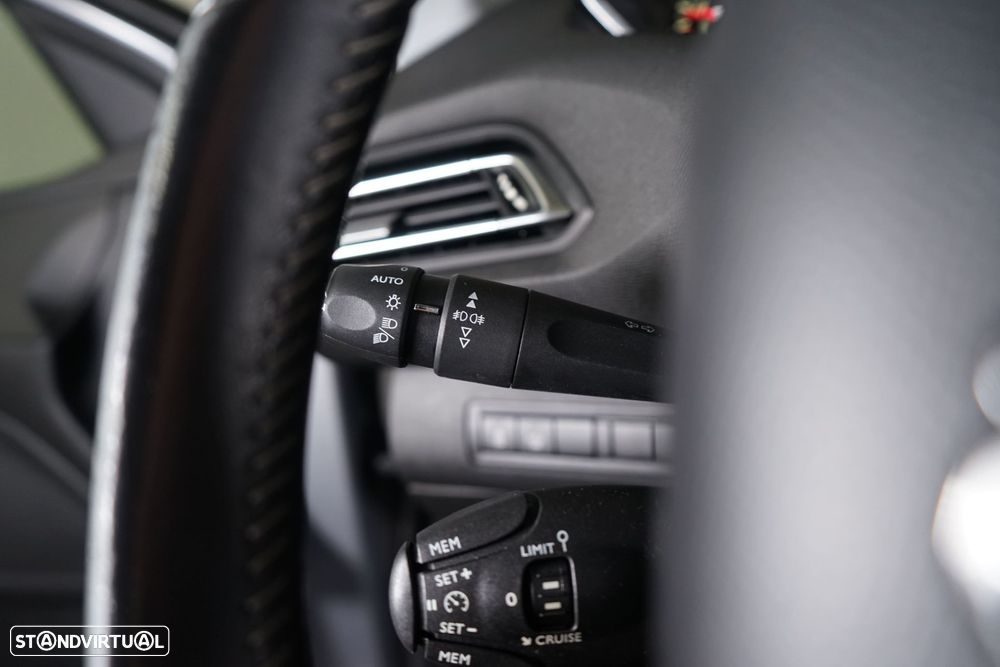 Peugeot 308 1.6 e-HDi Allure - 19