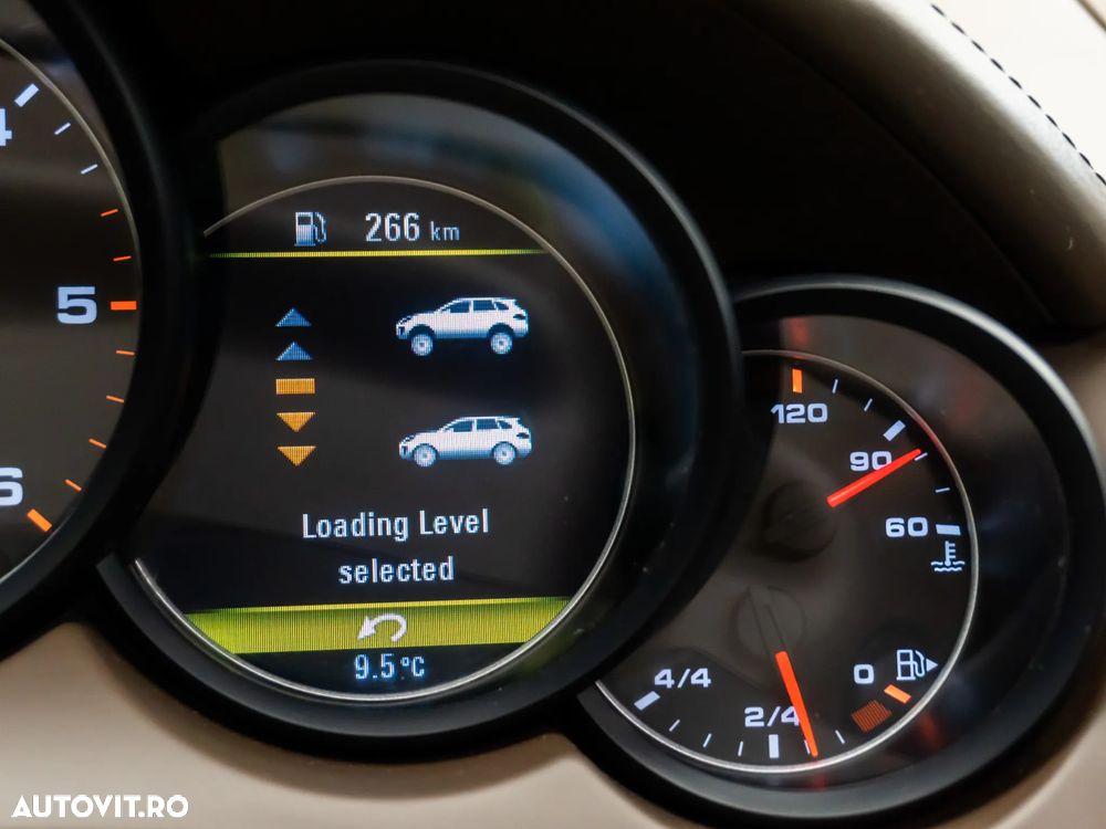 Porsche Cayenne Tiptronic S - 35
