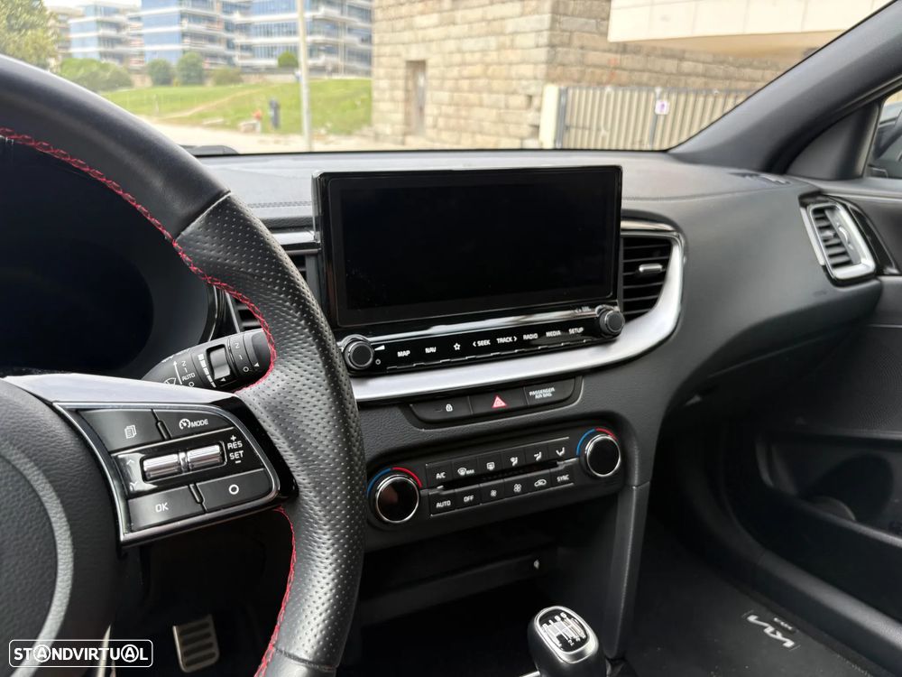 Kia Ceed 1.6 T-GDi GT - 19