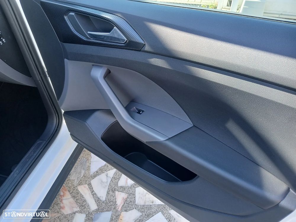 VW T-Cross 1.0 TSI Life - 24