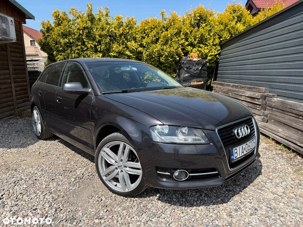 Audi A3 Sportback 1.6 TDI DPF Attraction - 4