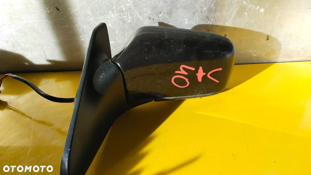 LUSTERKO LEWE VOLVO V40 5PIN 0117373 - 2