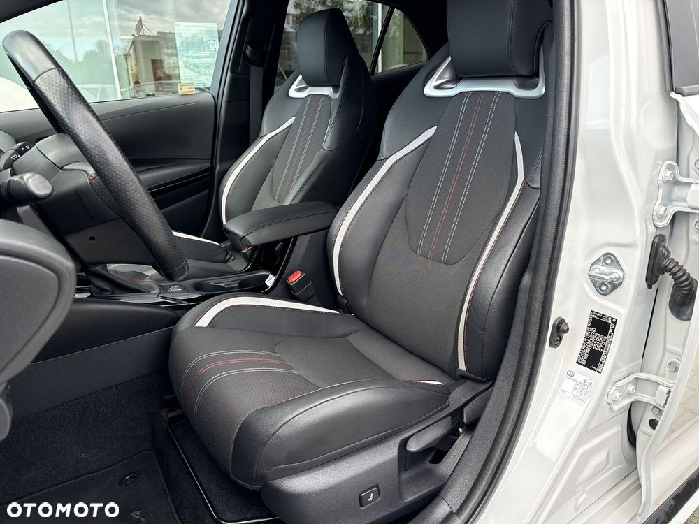 Toyota Corolla 1.8 Hybrid GR Sport - 16