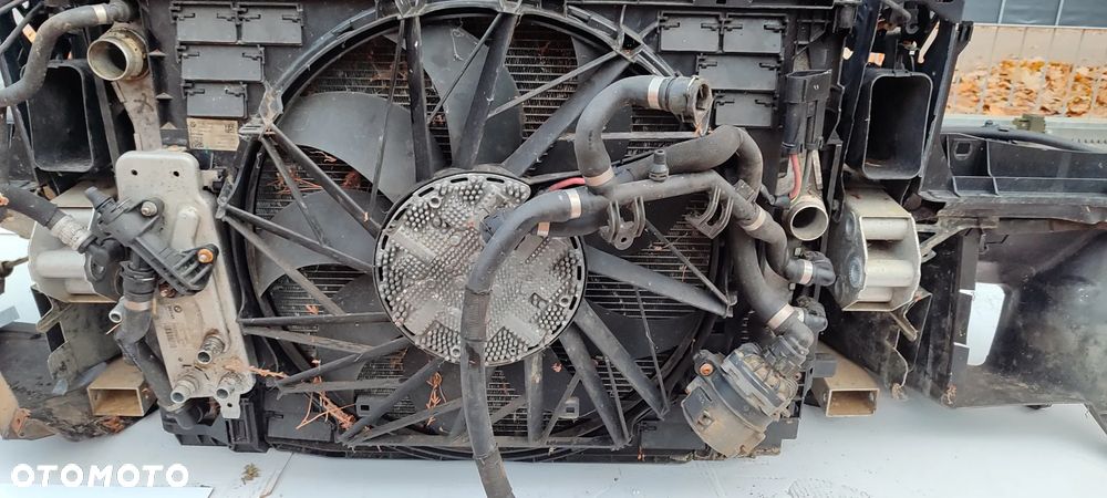 PAS przedni KOMPLETNY wentylator CHŁODNICA wzmocnienie BMW 7 f01 750i - 7