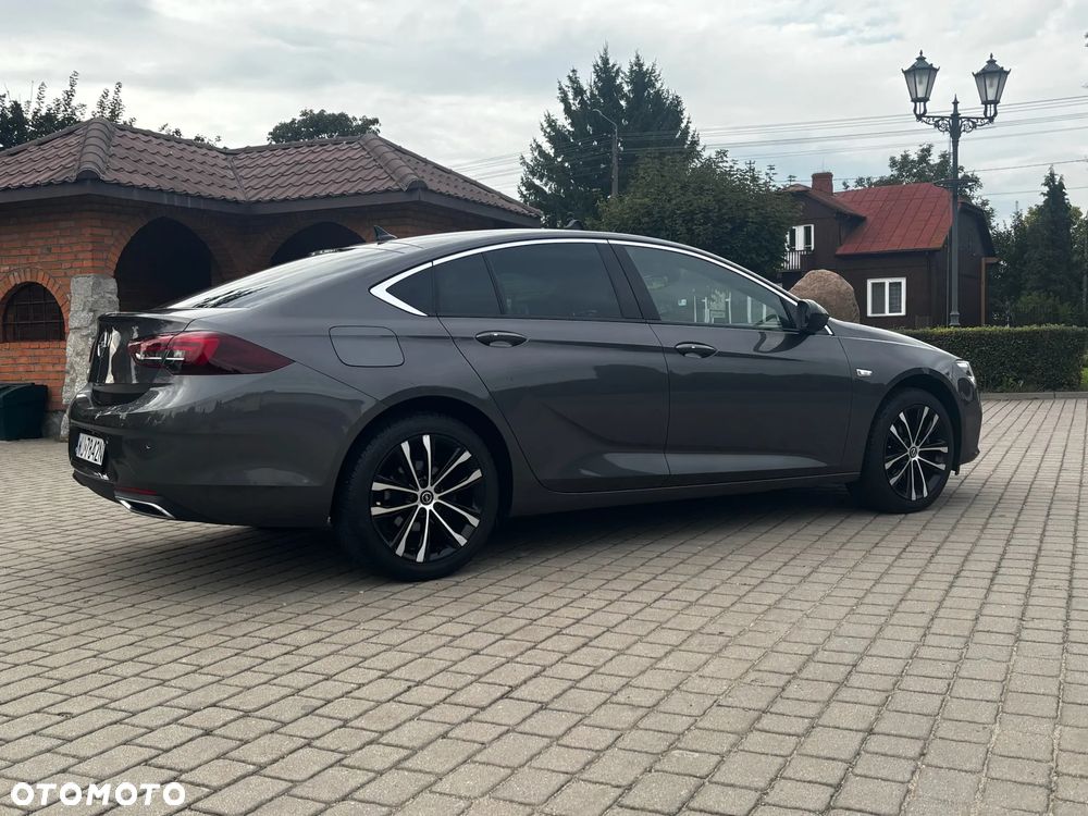 Opel Insignia 2.0 CDTI Elegance S&S - 11