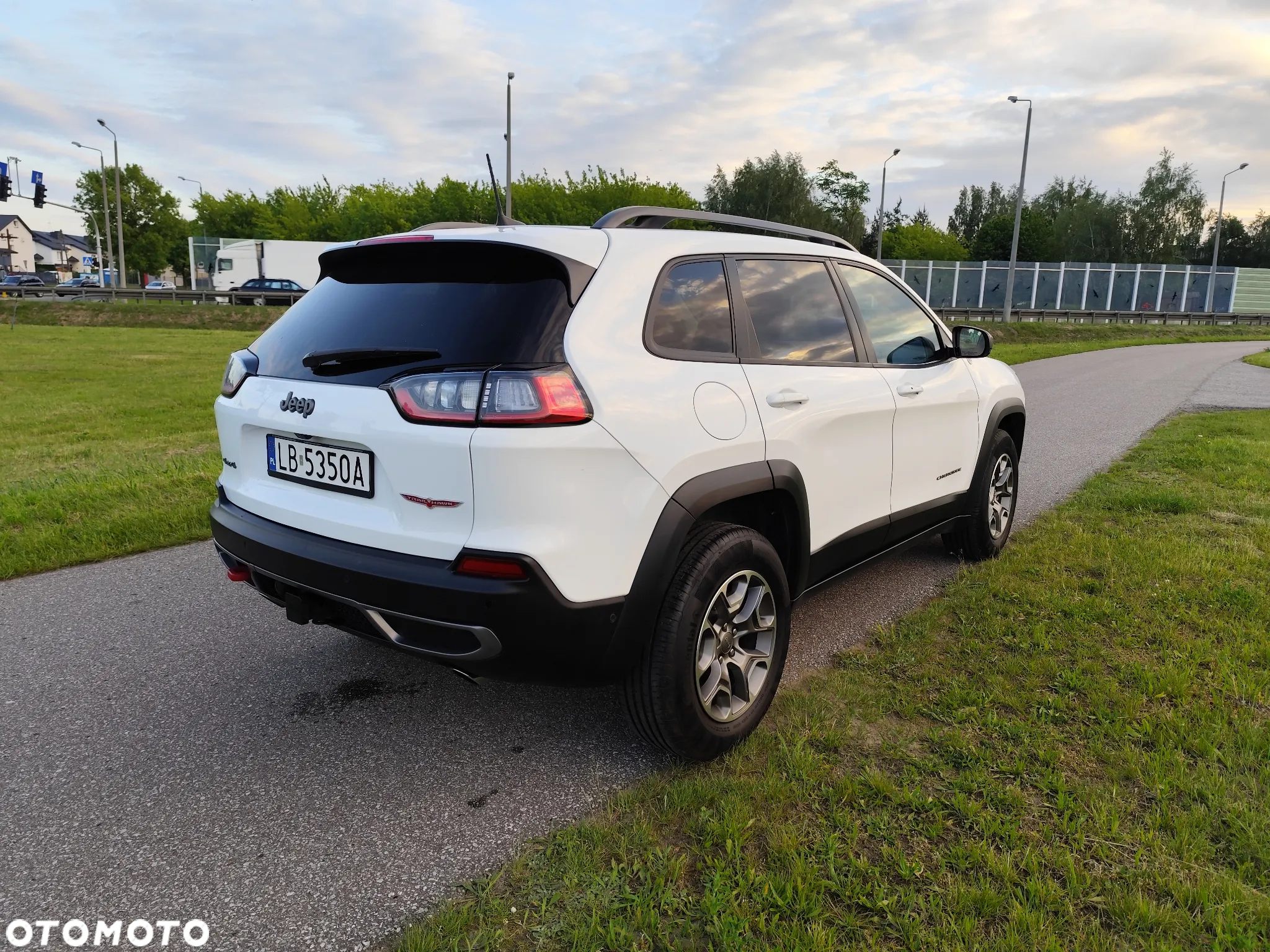 Jeep Cherokee - 6