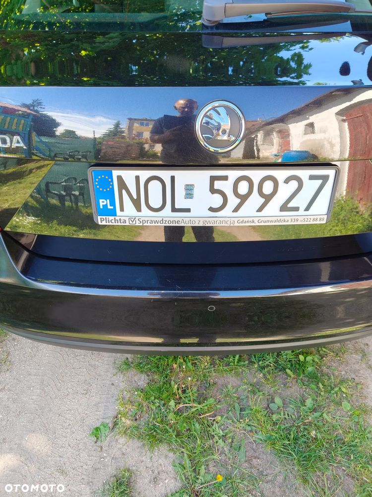 Skoda RAPID 1.2 TSI Active - 25