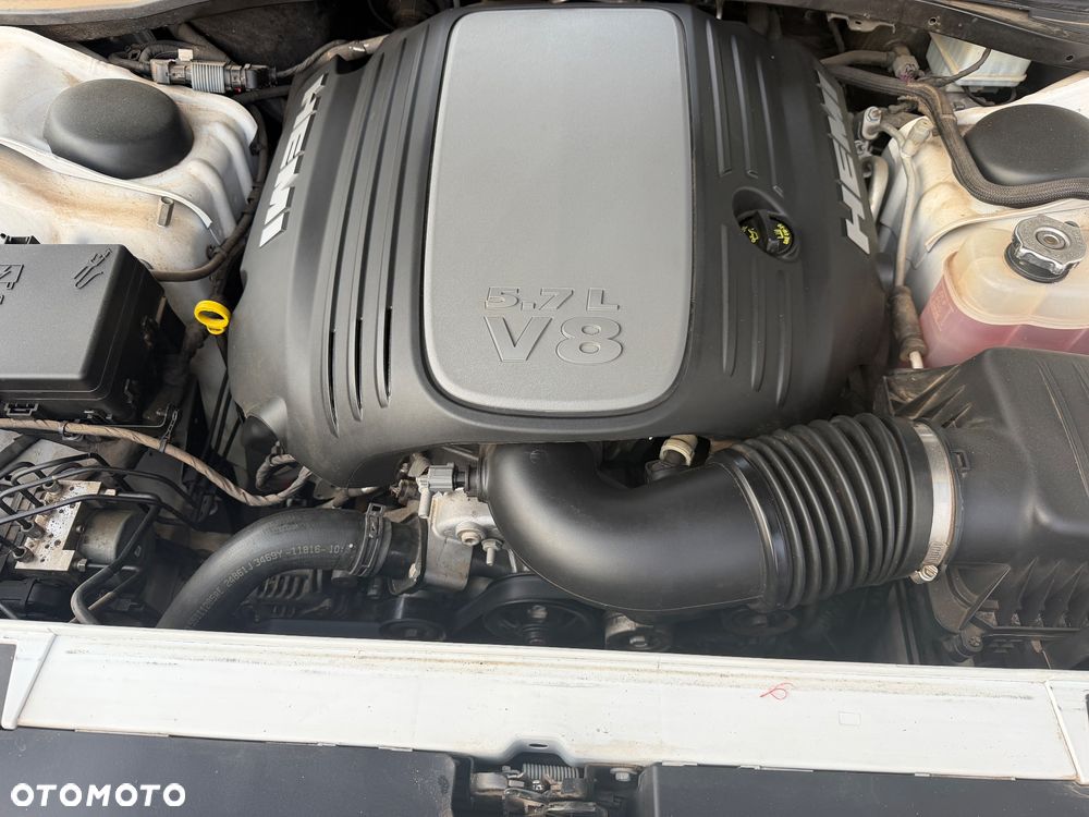 Dodge Challenger - 24