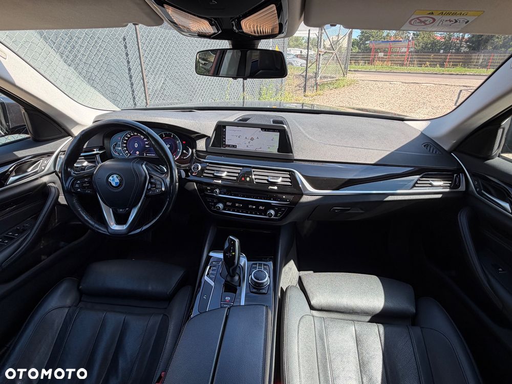 BMW Seria 5 520d M Sport Edition - 9